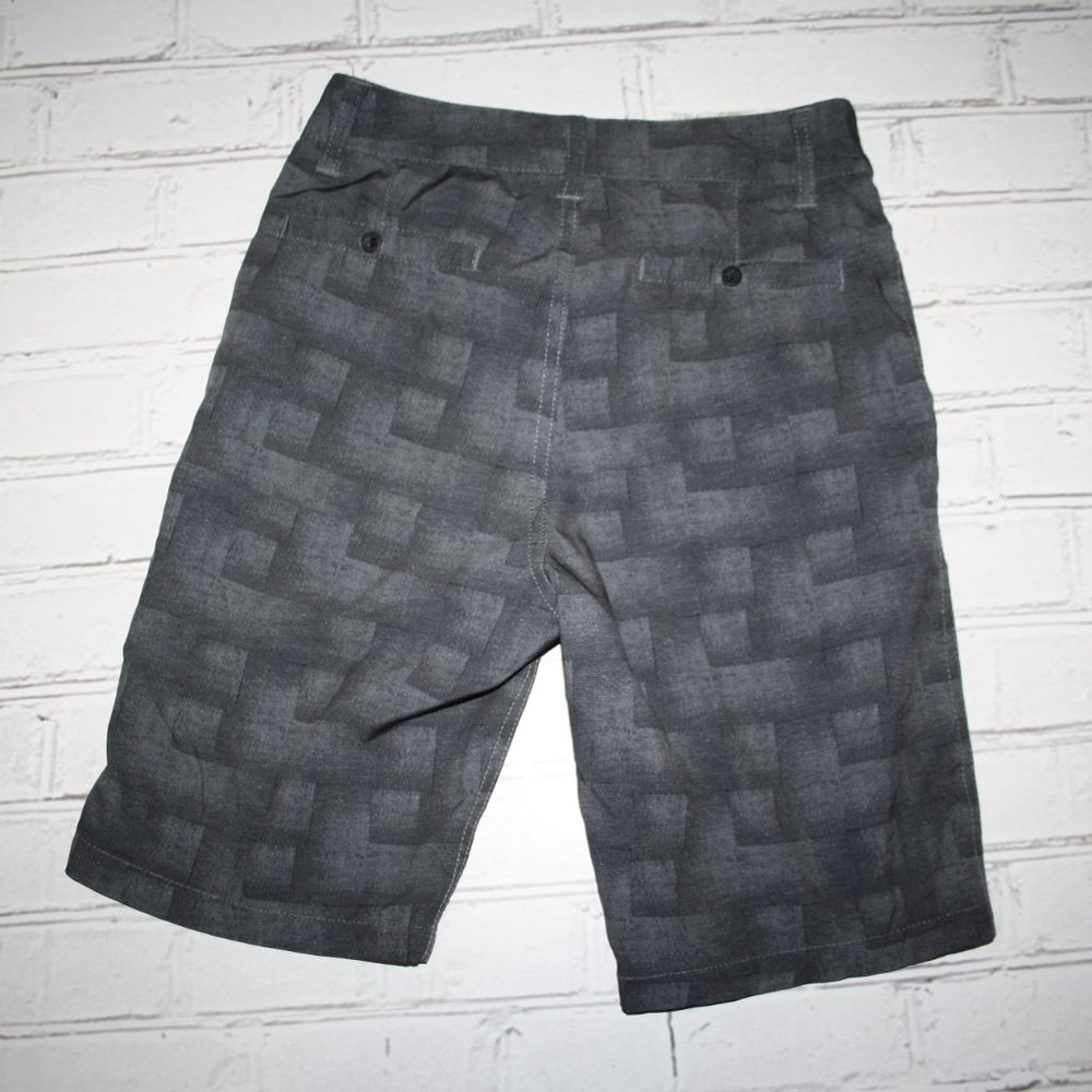 🕶️ Distortion Gray Shorts · Size Small (Boys) - Picture 2 of 5